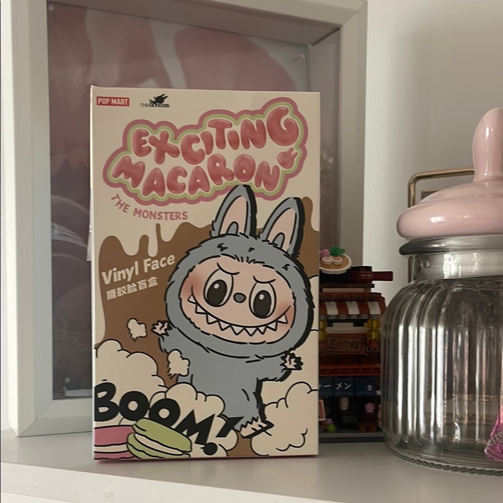 Exciting Macarons Vinyl Face Figure Sea Salt Coconut